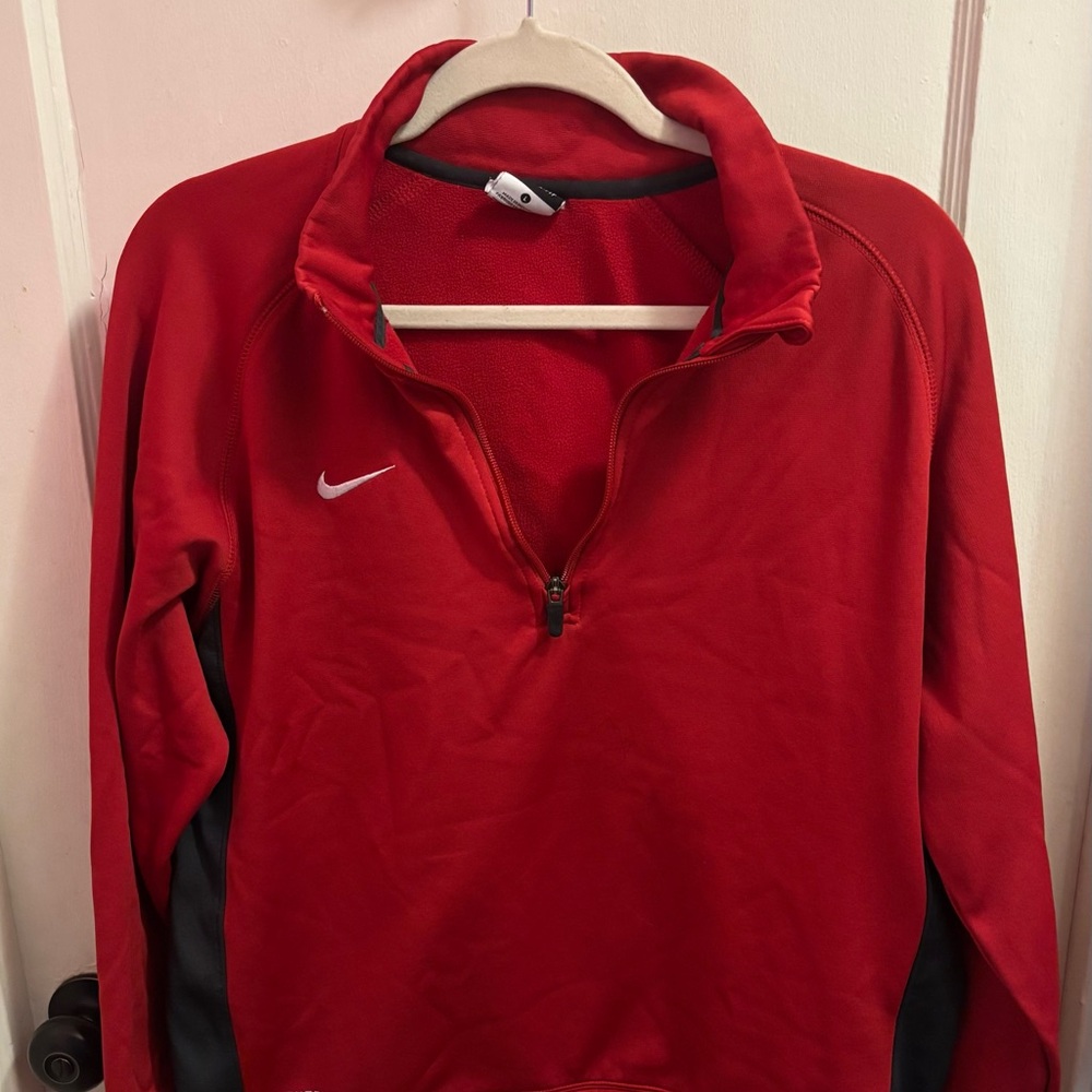 Nike Men's Red Zip-Up Sweater size large